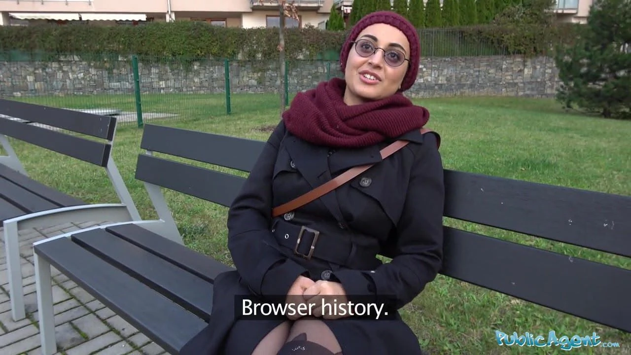 Public Agent Afghan beauty pays to fuck a big cock